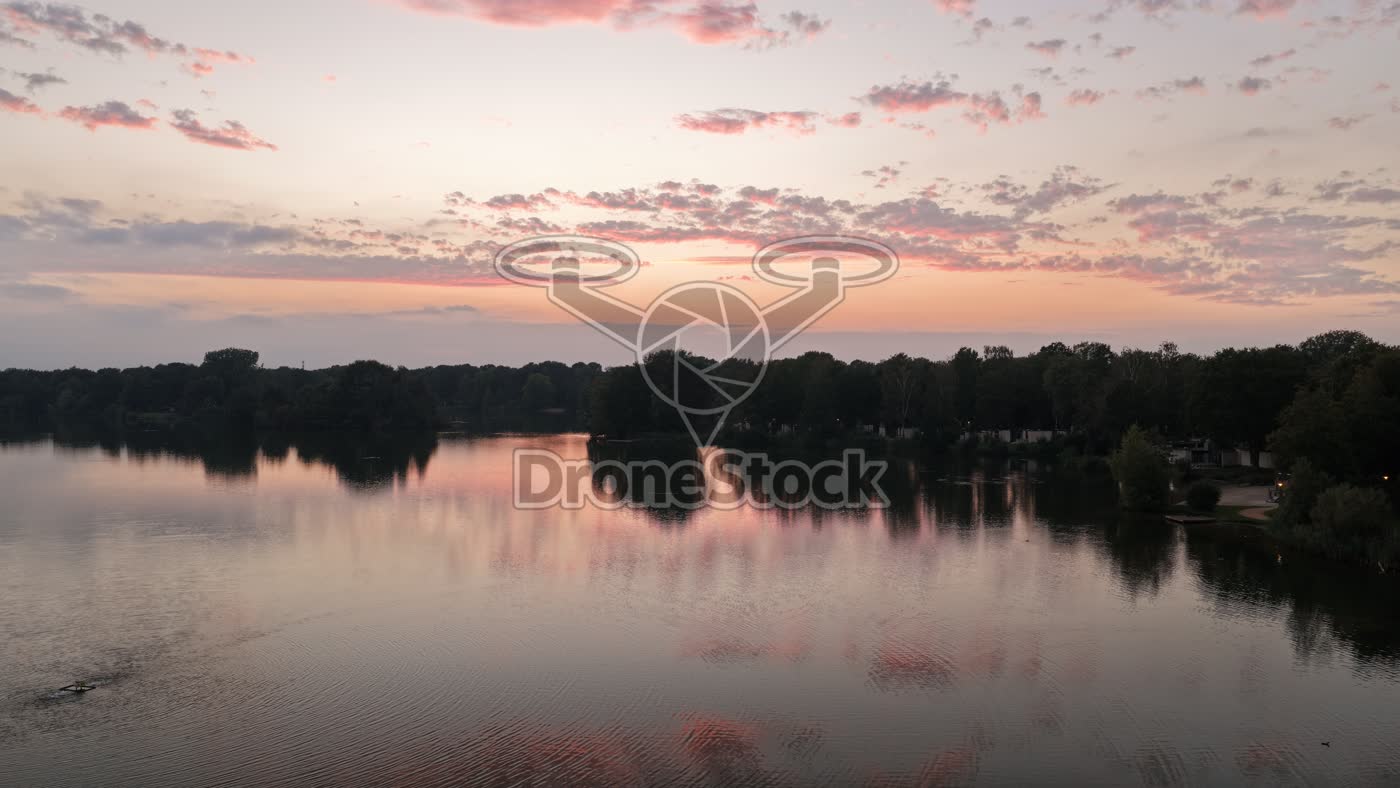 Meer bij Dalen bij zonsondergang