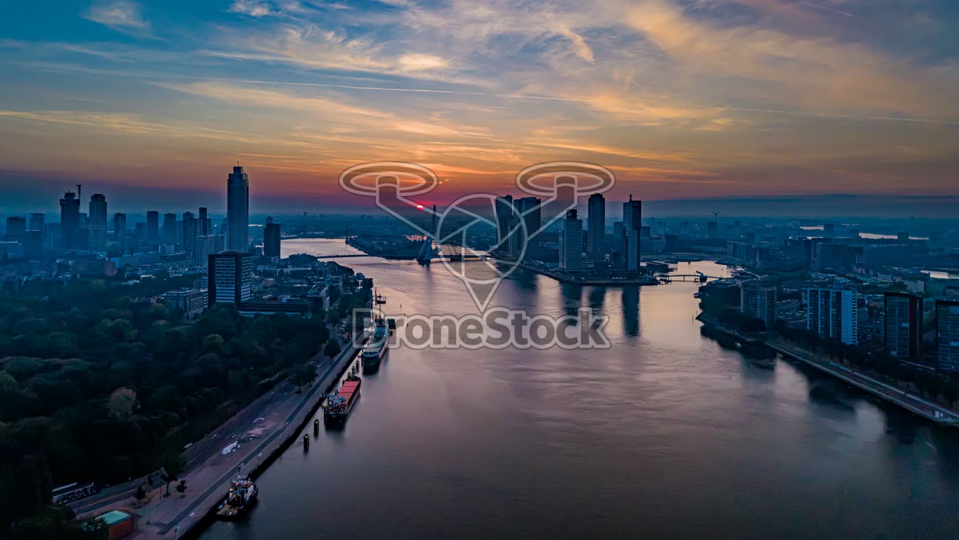 Erasmusbrug bij zonsopkomst