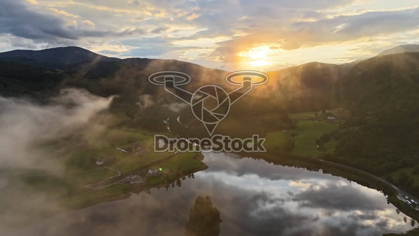 Vestbygdi bij Voss zonsondergang