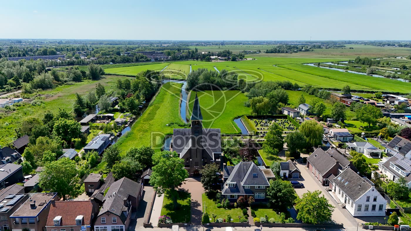 Hervormde kerk Vinkeveen met kerkhof