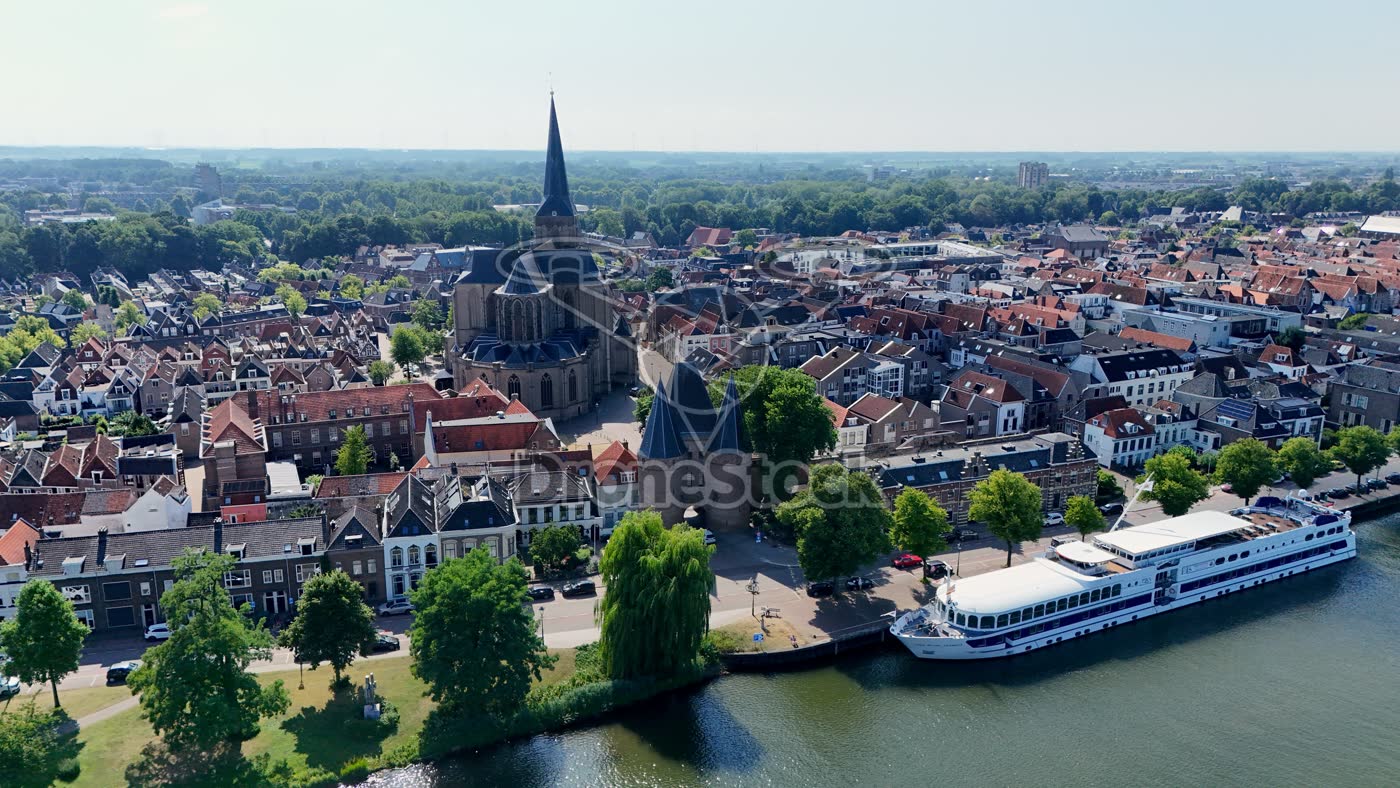 De Bovenkerk en Koornmarktspoort, Kampen