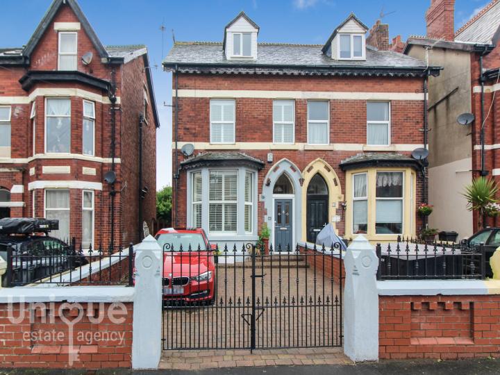  Page 11 Unique Estate Agency