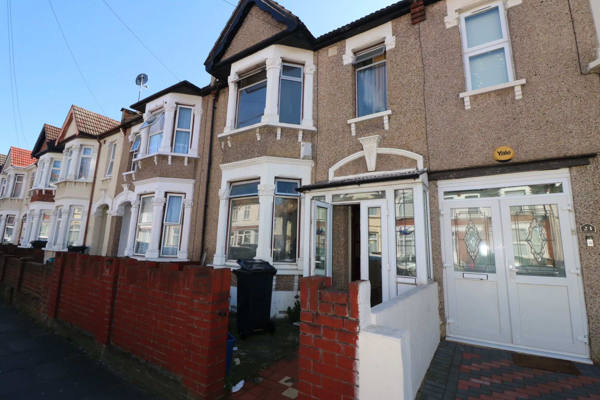 Hickling Road, IG1 2HY