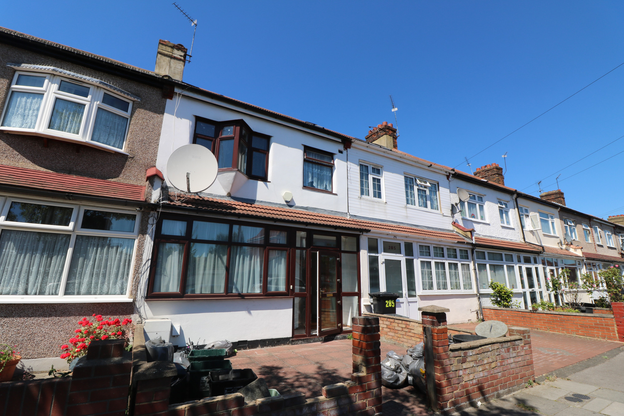 Hampton Road, IG1 1PL