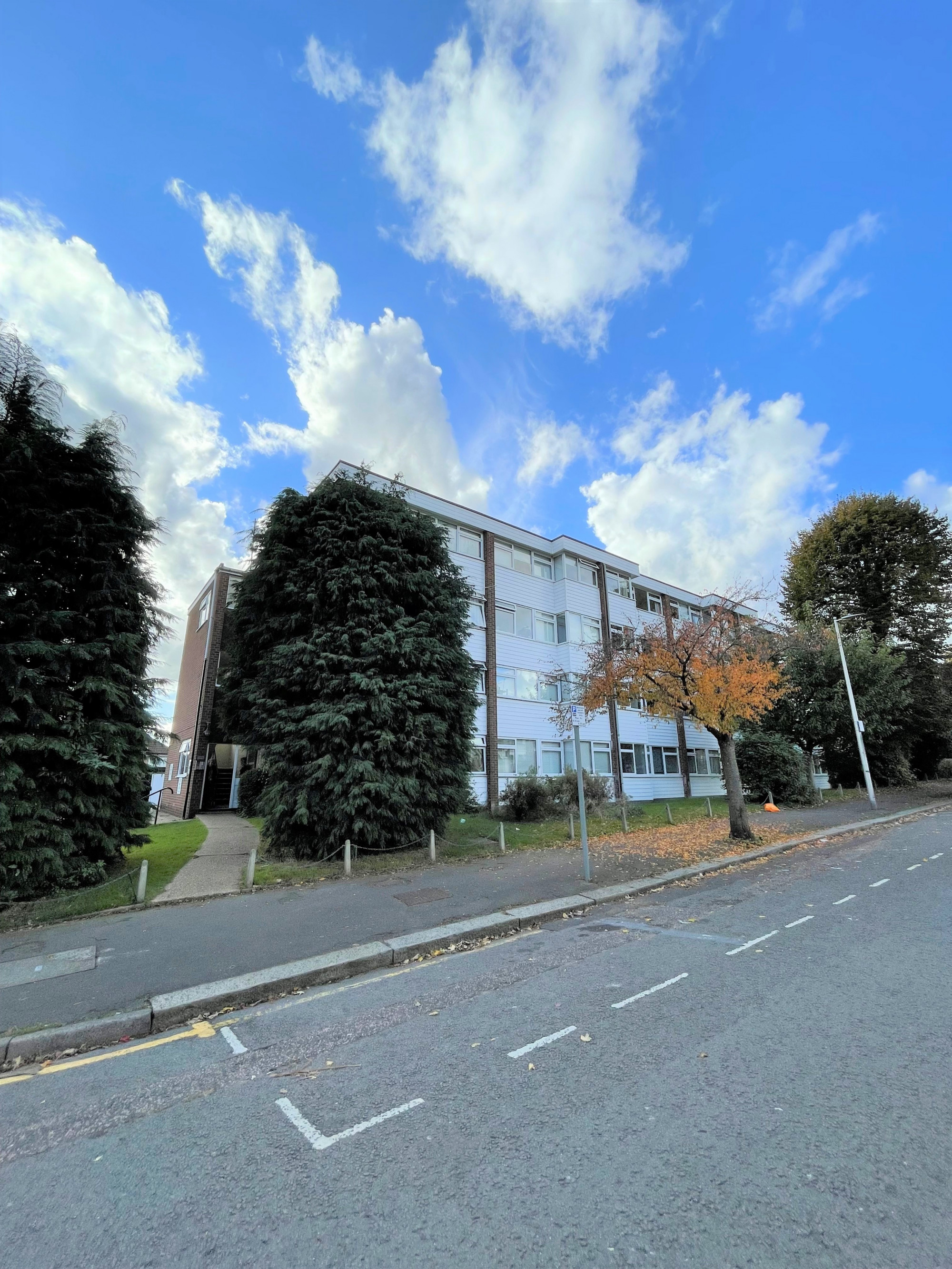 Grove Hill, E18 2JQ