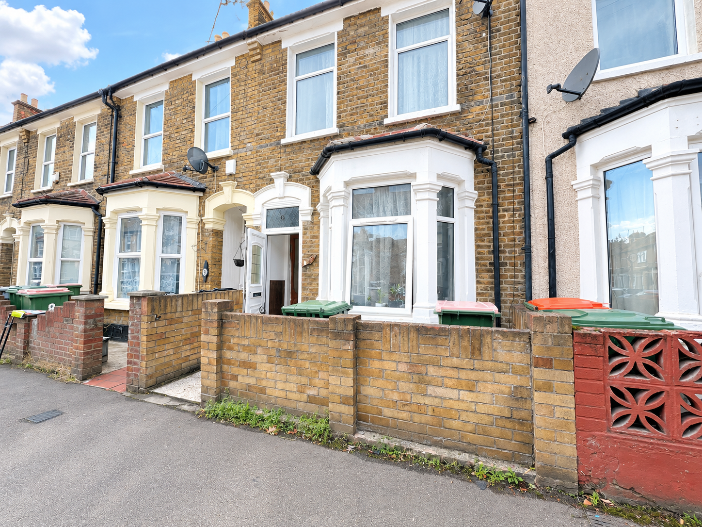 Edinburgh Road, E13 9HS