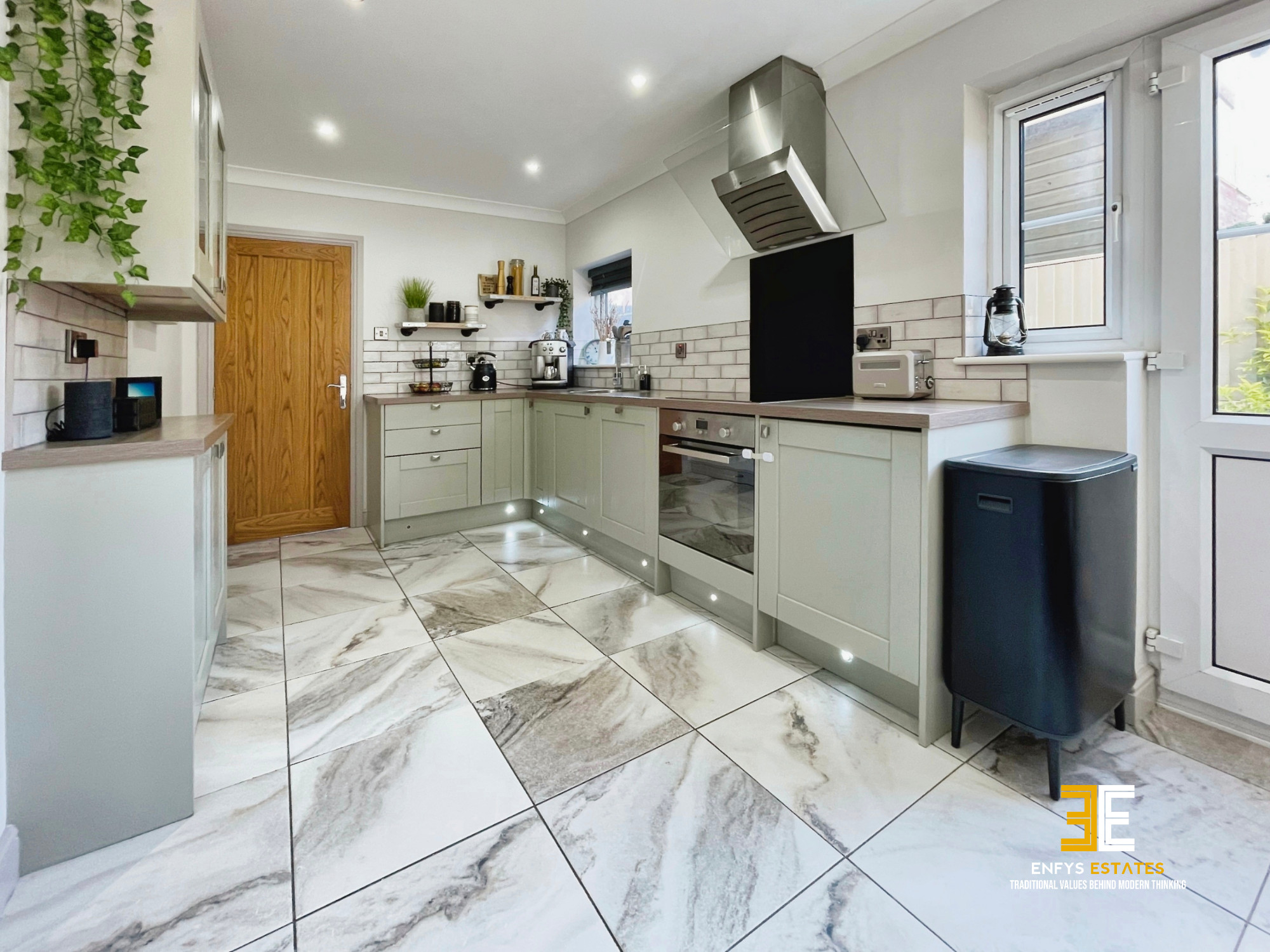 3 Bed Detached house Kinmel Close Llandudno LL30 Enfys Estates