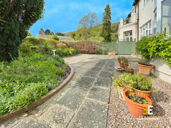 2 Bed House Bryn Teg Drive RhosOnSea LL28 Enfys Estates