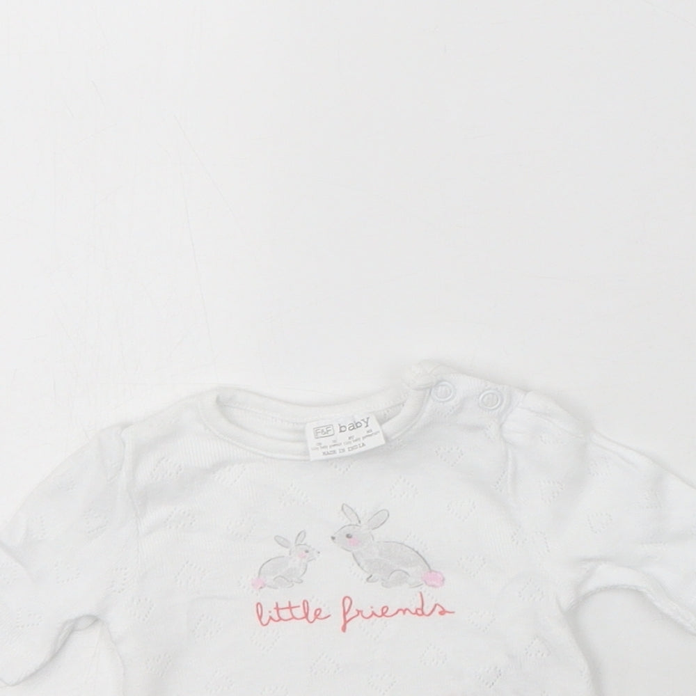 F&F Baby Romper One-Piece Size 0-3 Months White Tiny Baby Short Sleeve - close detail