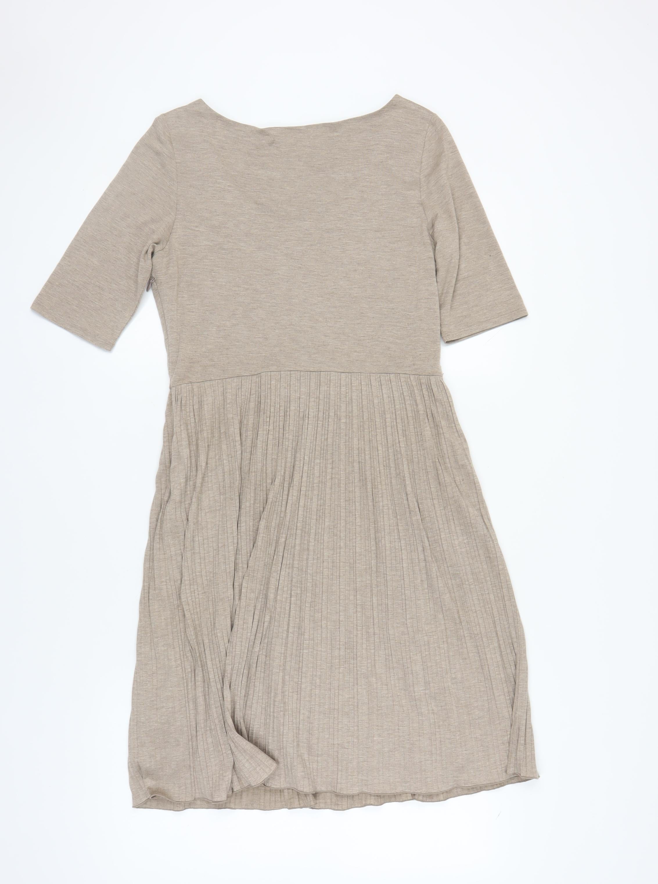 Banana Republic Womens A-Line Dress Size 8 Beige Knee Length Scoop Neck Casual - label detail