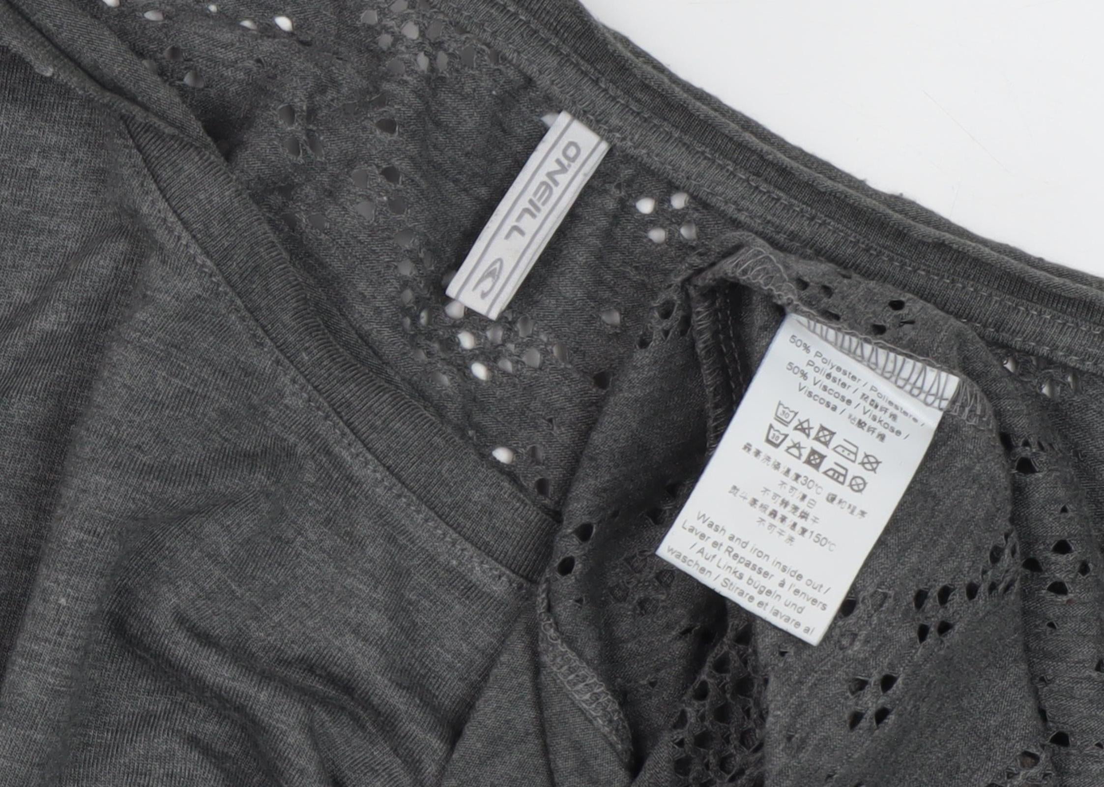 O'Neill Womens Basic Blouse Size 10 Grey Solid Round Neck 3/4 Sleeve Casual - close detail