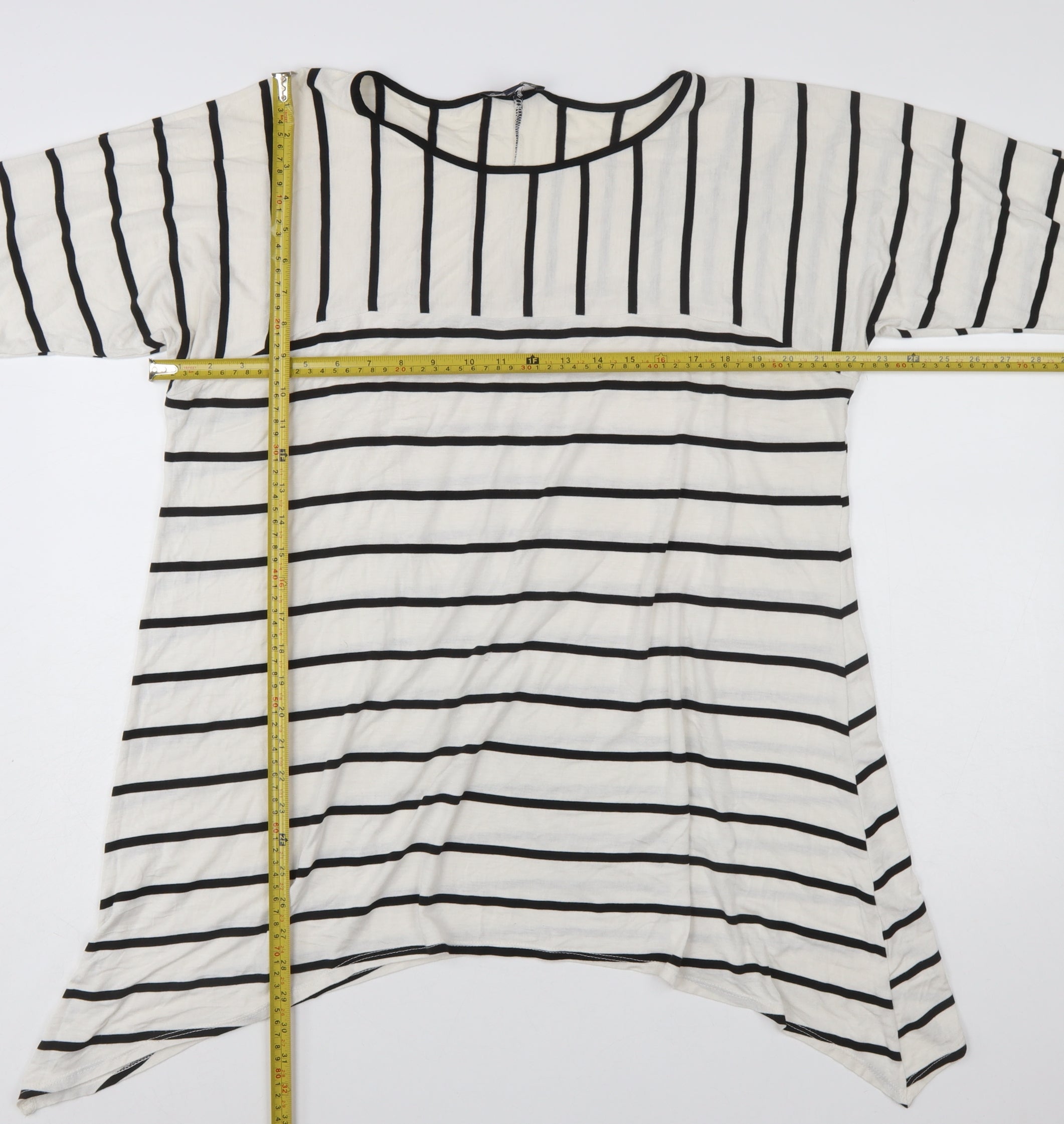 Saloos Womens Tunic T-Shirt Size 20 White Striped Scoop Neck 3/4 Sleeve Casual - label detail