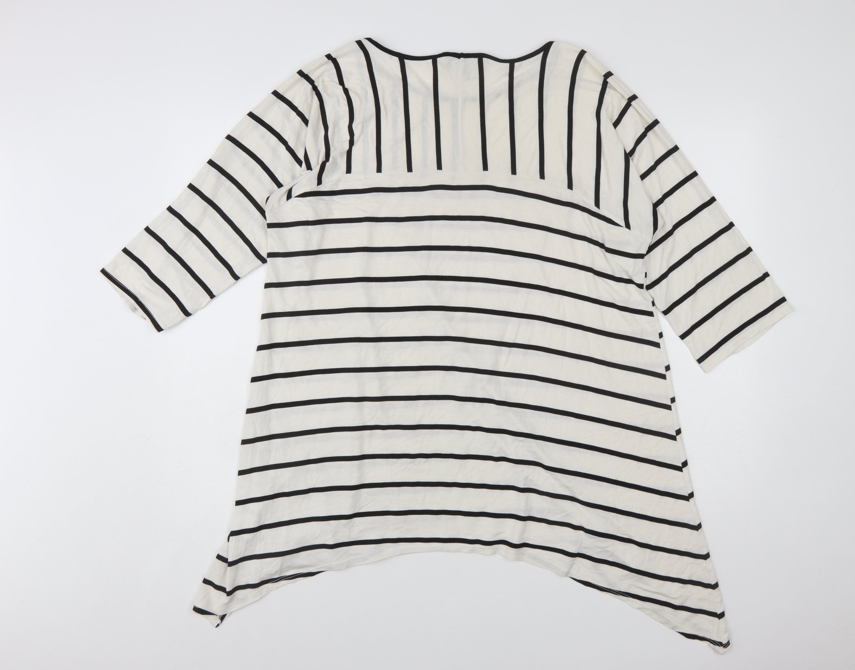 Saloos Womens Tunic T-Shirt Size 20 White Striped Scoop Neck 3/4 Sleeve Casual - close detail