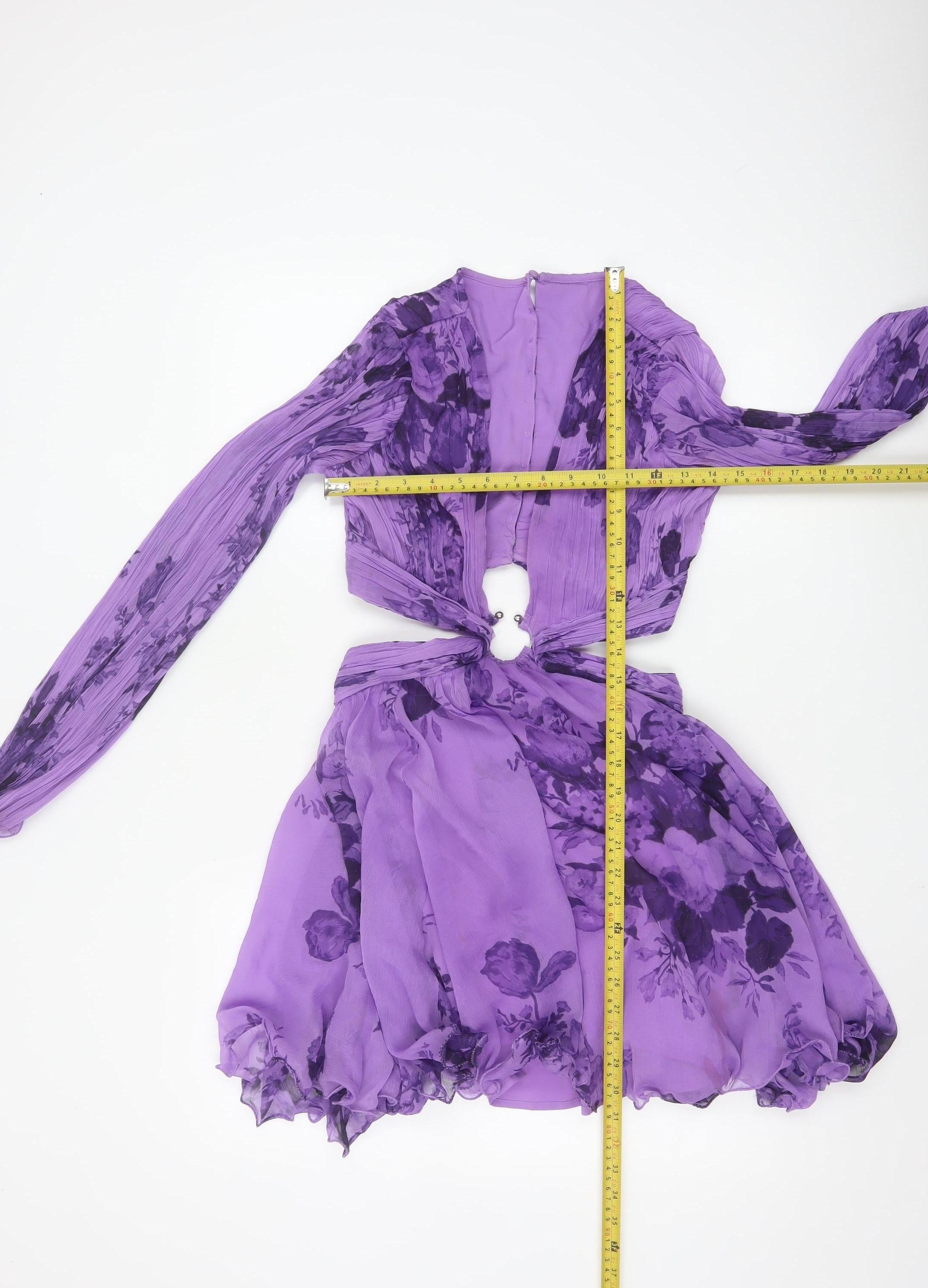 ASOS DESIGN Womens Fit & Flare Dress Size 4 Purple Floral Short V-Neck Cut Out - label detail