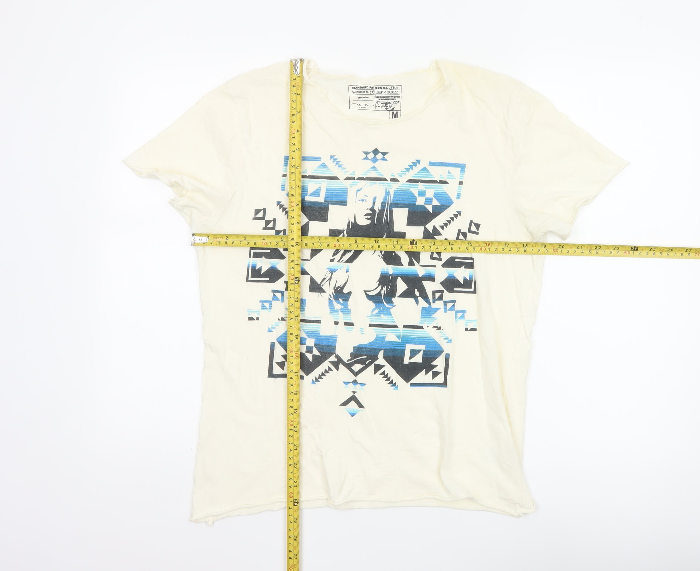 Womens New Look Size M Basic T-Shirt Ivory Geometric Crew Neck Short Sleeve - label detail