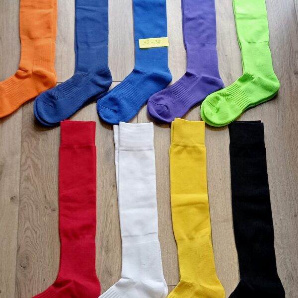 Гетры футбольные юниорские размер 32-39 цвета в ассортименте