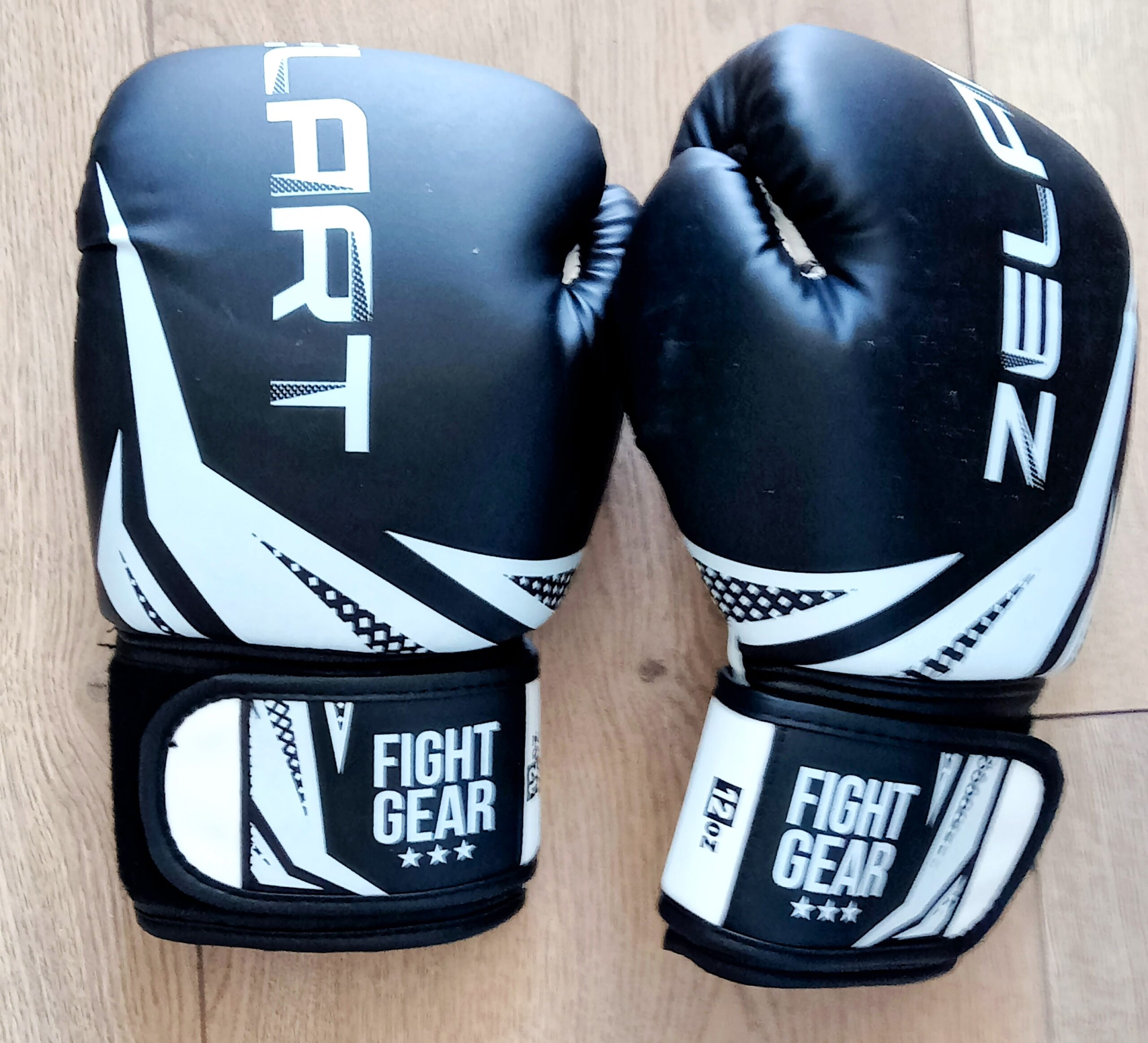 Рукавички воротарські дитячі BAYERN MUNCHEN розмір 6-8 кольорів в асортименті