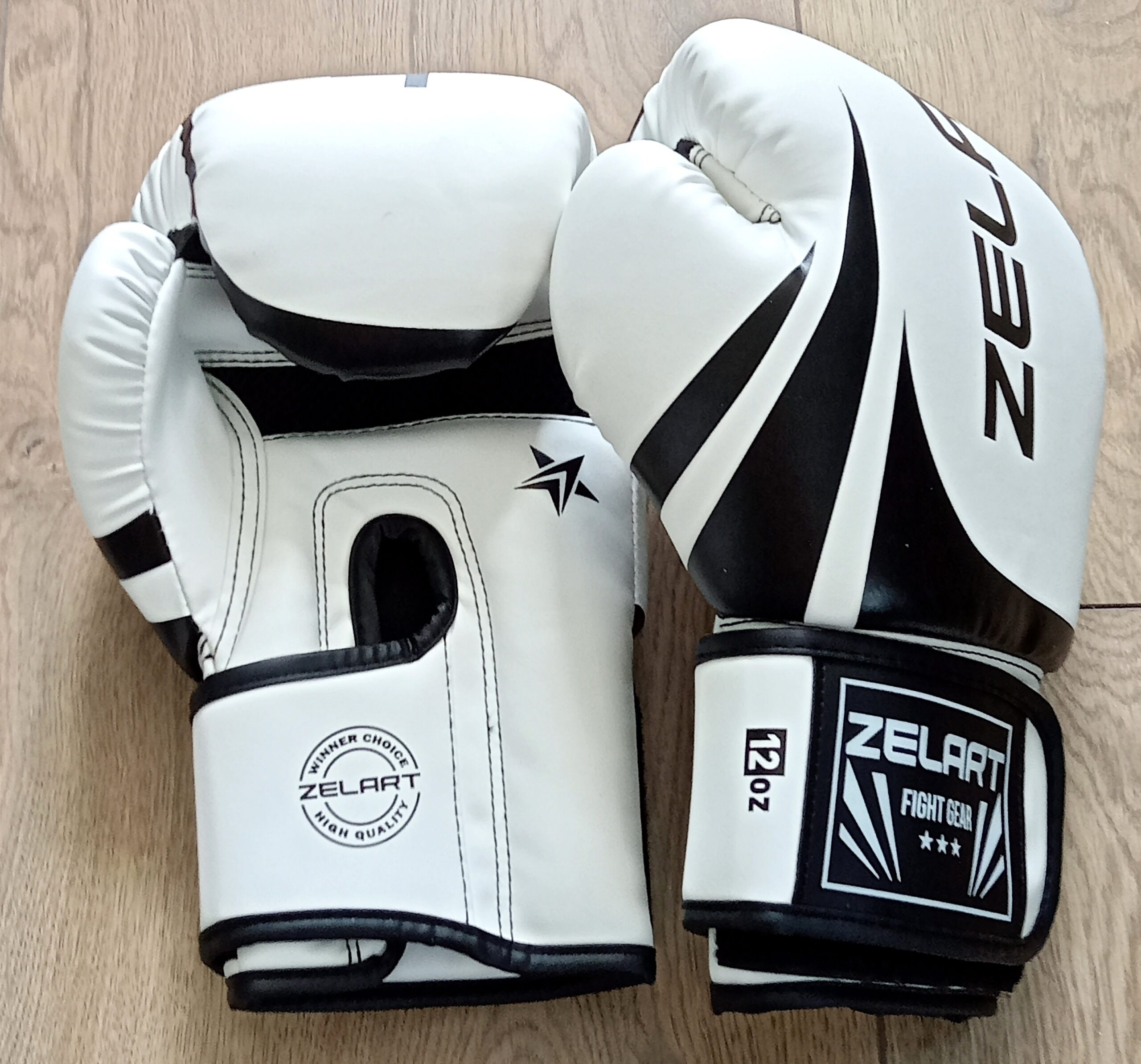 Рукавички воротарські дитячі BAYERN MUNCHEN розмір 6-8 кольорів в асортименті