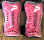 Щитки футбольні PATRIK розмір М, кольори в асортименті