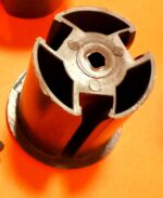 Центральная часть-бобышка крепления новогодней ёлки на 3 ножки Dотверстия=19мм, h бобышки=6,5см