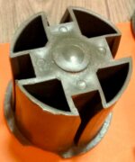 Центральная часть-бобышка крепления новогодней ёлки на 3 ножки Dотверстия=19мм, h бобышки=6,5см