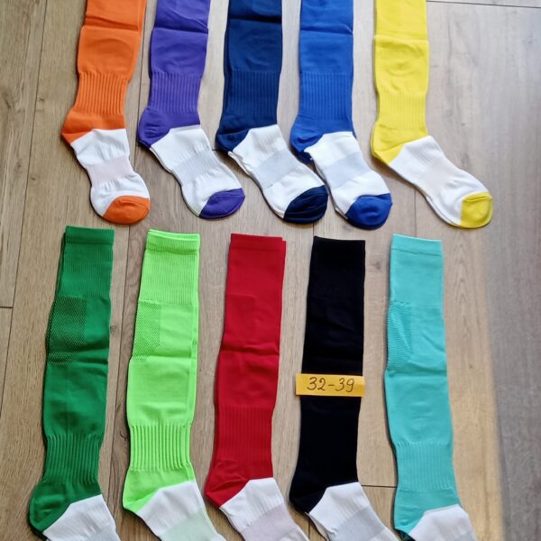 Гетри футбольні юніорські розмір 32-39 кольори в асортименті