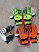 Рукавички воротарські "Ліга - спорт" дитячі, із захистом пальців (салатові)