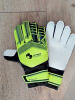 Щитки футбольні DIADORA, розміри SM, кольори в асортименті