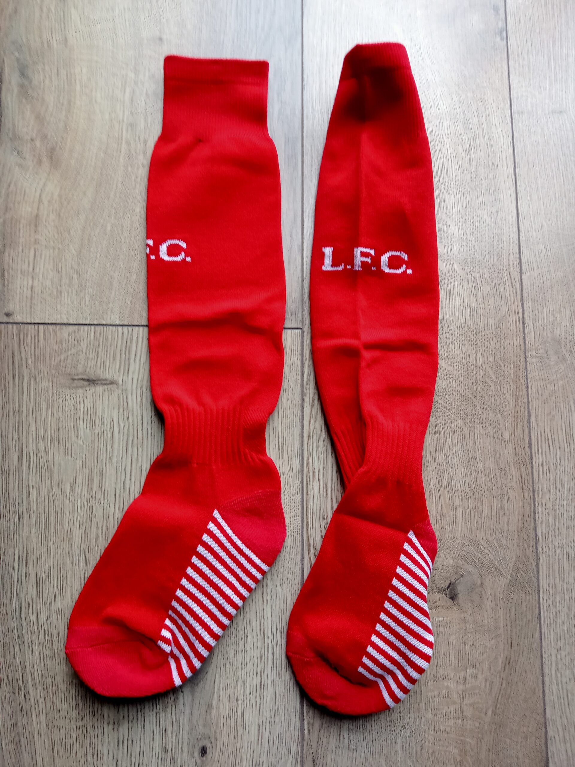 IMG20240316141948 Гетри дитячі із символікою футбольного клубу SPOINT LIVERPOOL HOME 2024, розмір 32-39 червоний