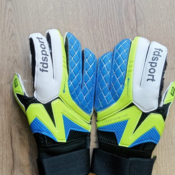 Перчатки вратарские детские FDSPORT, размер 5-7, цвет - салатово - голубой