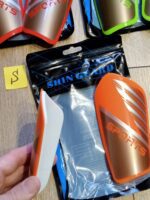 Щитки футбольные детские SPORTS, размер М, цвета в ассортименте