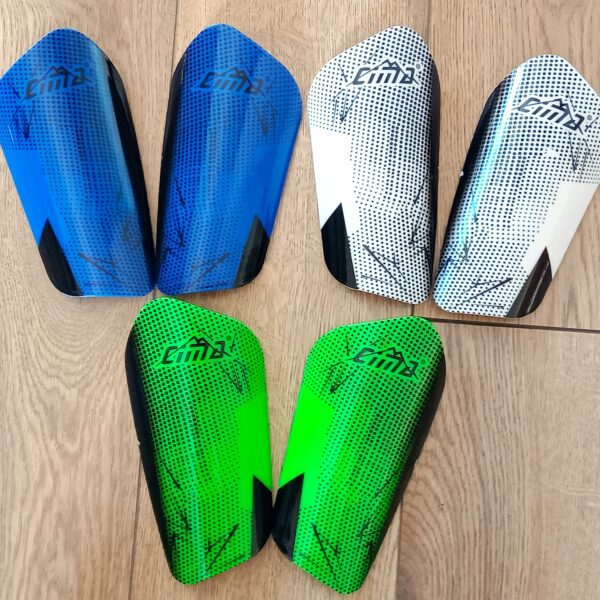 Щитки футбольні дитячі, розмір М, кольори в асортименті