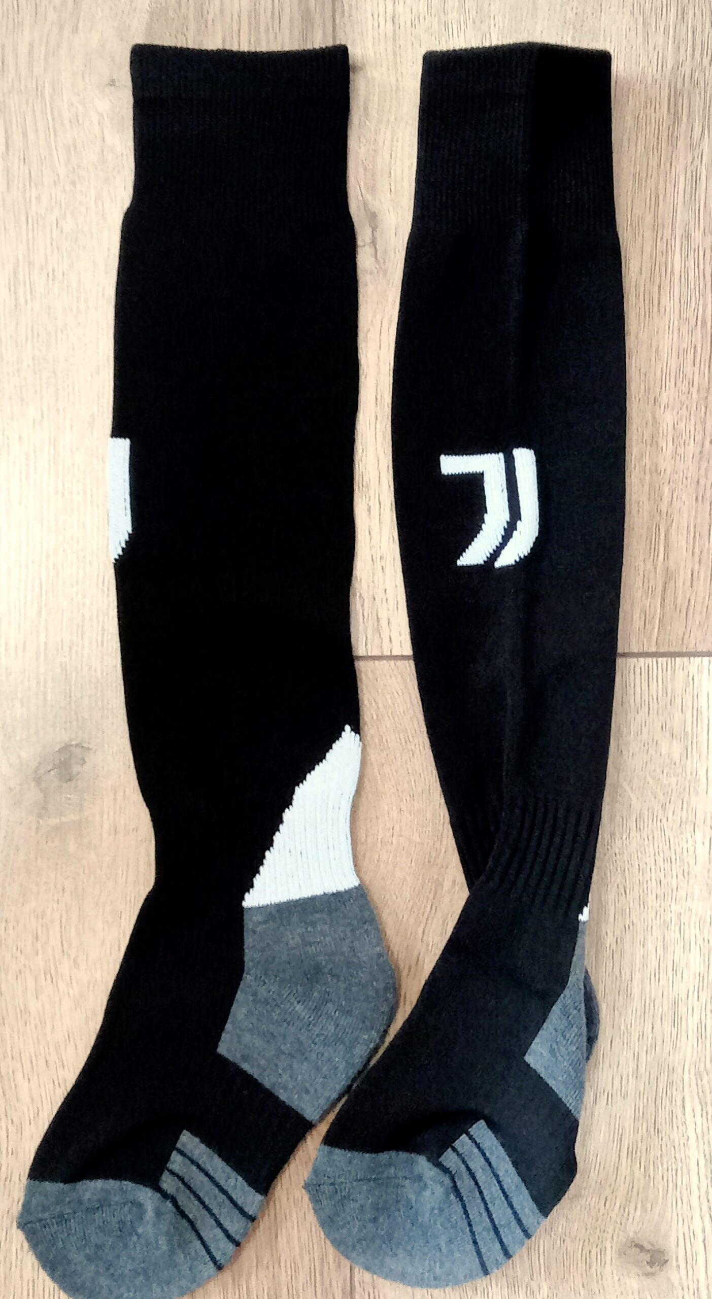 Гетри дитячі із символікою футбольного клубу AC MILAN HOME 2025, розмір 27-35, колір чорний