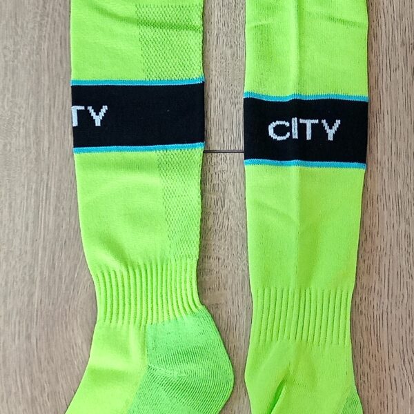 Гетры детские с символикой футбольного клуба MANCHESTER CITY AWAY 2025, размер 27-35, цвет  салатовый