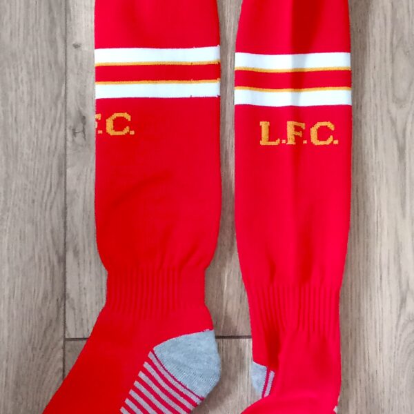 Гетры детские с символикой футбольного клуба LIVERPOOL HOME 2025 , размер 27-35, цвет красный