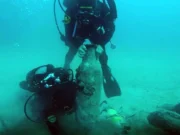 Полиция на патруле обнаружила 1,600-летний корабль на дне моря и скрывала находку в течение нескольких месяцев, чтобы предотвратить грабежи