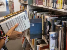 Книги в упадке: причины снижения чтения
