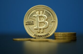 Основатель TRON предложил создать DAO и собрать средства для защиты Павла Дурова от обвинений во Франции