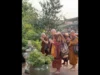 Буддистские монахи начинают пешее шествие мира из Форт-Уэрта в Вашингтон