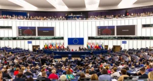 Европейский парламент возобновляет работу над соглашением по тарифам с США