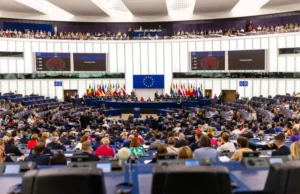 Европейский парламент возобновляет работу над соглашением по тарифам с США