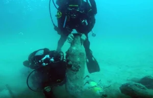 Полиция на патруле обнаружила 1,600-летний корабль на дне моря и скрывала находку несколько месяцев, чтобы предотвратить разграбление