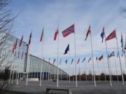 С ростом недоверия к США год спустя после прихода Трампа к власти Европа пытается сократить зависимость от американской безопасности