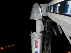 Миссия SpaceX, отложенная из-за погодных условий, намечена на запуск в пятницу на рассвете