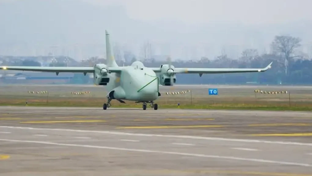 YH-1000S: Китайский гигантский беспилотный грузовой самолет совершил первый полет