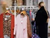 ЕС запретит уничтожение непроданных одежды и обуви