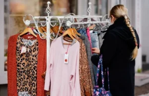 ЕС запретит уничтожениеunsold одежды и обуви