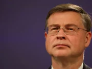 Евросоюзу нужен цифровой евро для независимости от США, заявляет Домбровскис