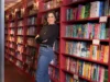 Книготорговый и кафе-магазин романтической литературы в Кембридже отмечает первый год работы