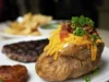 Bartlett’s открывается в Южном Остине на месте бывшего Threadgill’s на Риверсайде